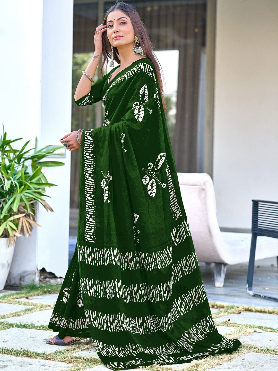 Anouk Women Batik Print Cotton Saree