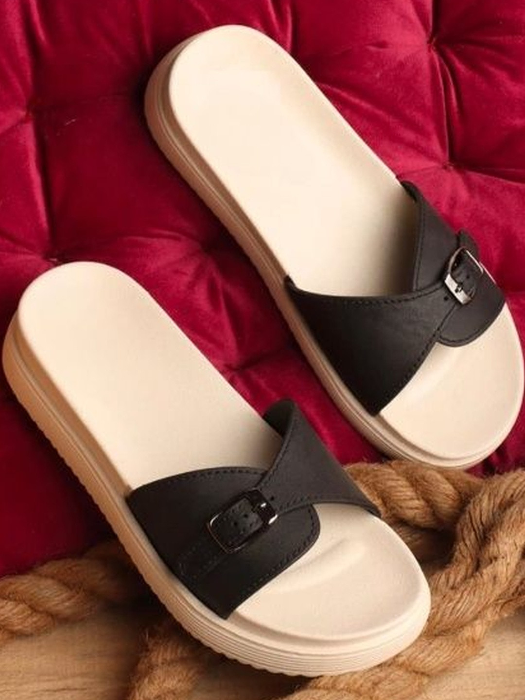 Shozie Girls Pack of 1 Pair Rubber Sliders