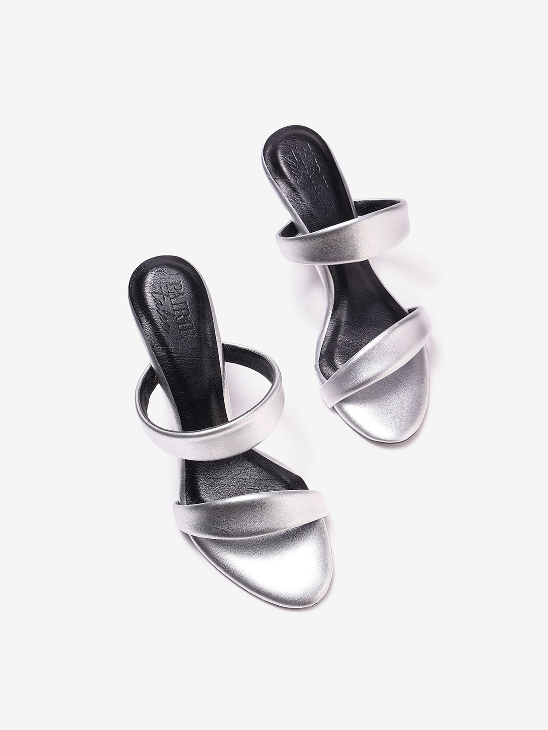 Pair ie Tales Leather Party Block Pumps with Bows