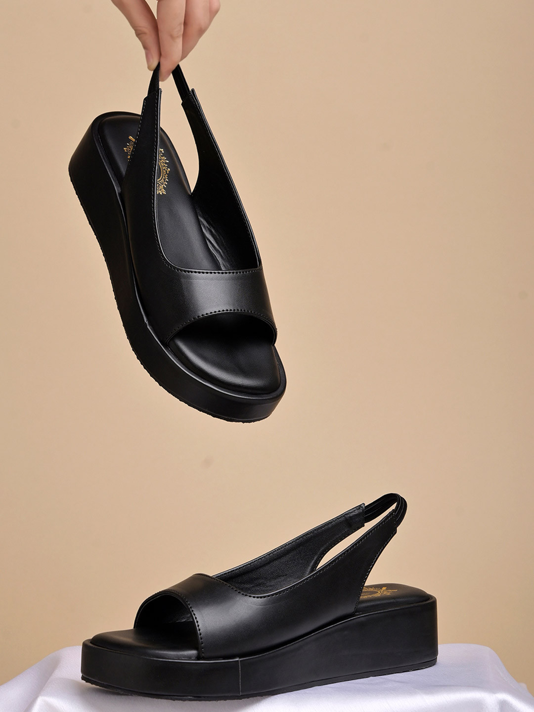 Stylestry Women Flatform Heel Sandals