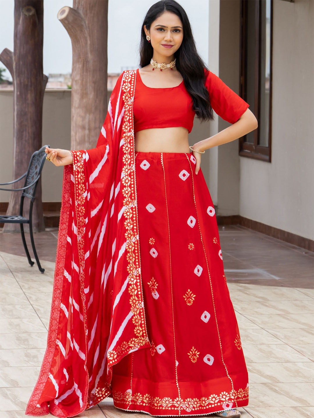 PRETTY PALLU Women Semi-Stitched Gota Patti Lehenga & Unstitched Blouse With Dupatta