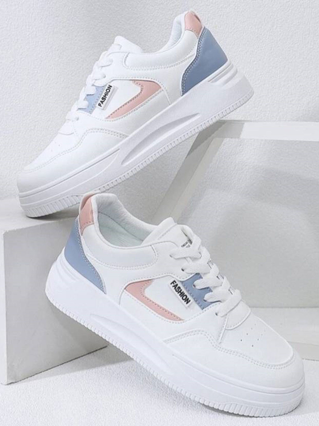 Deals4you Women Colourblocked Round Toe Sneakers
