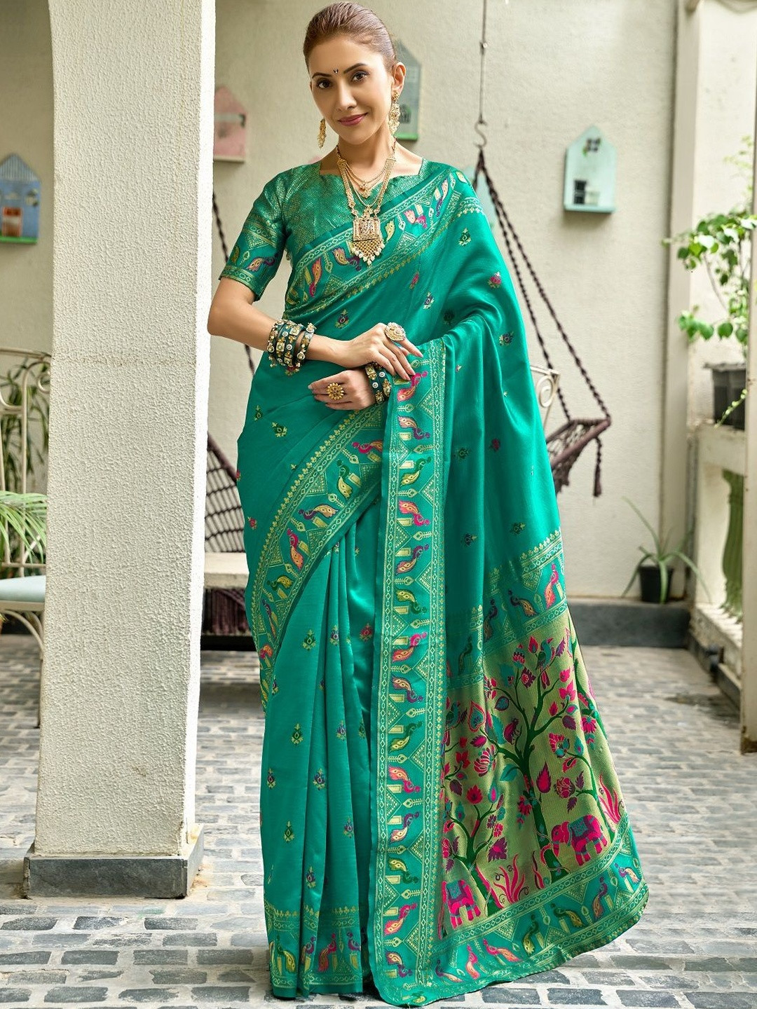 Suha Women Green Intricate Woven Design Art Silk Traditional Ethnic Sarees