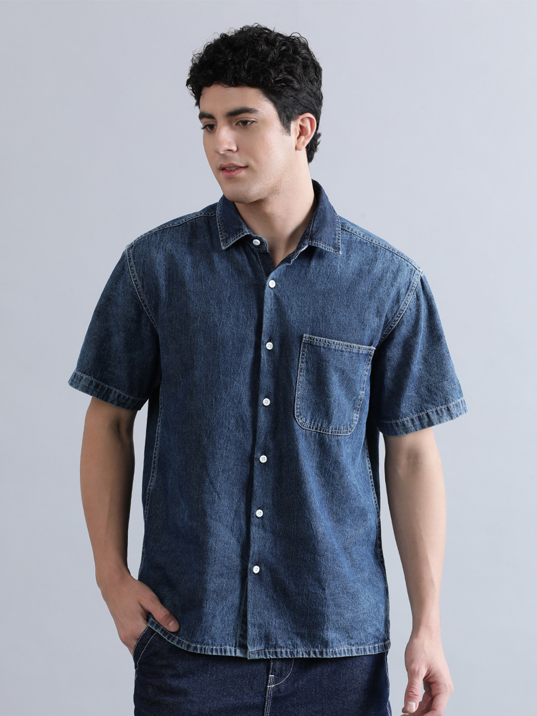 Bene Kleed Men Spread Collar Boxy Denim Shirt With Contrast Stitch