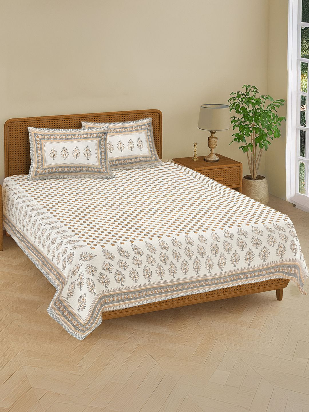 URBAN SPACE Padmini Brown Floral Pure Cotton 240 TC Double King Bedsheet Set-2.74mx2.74m