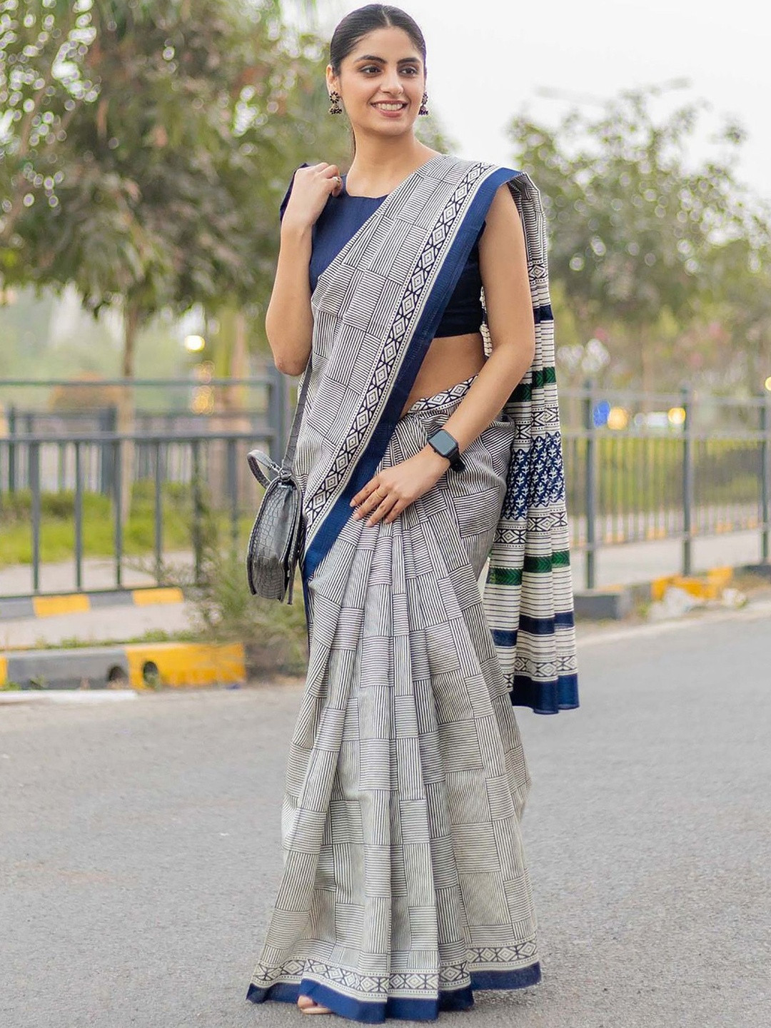 Moda Rapido Women Grey & Blue  Pure Cotton Designer Block Print Saree