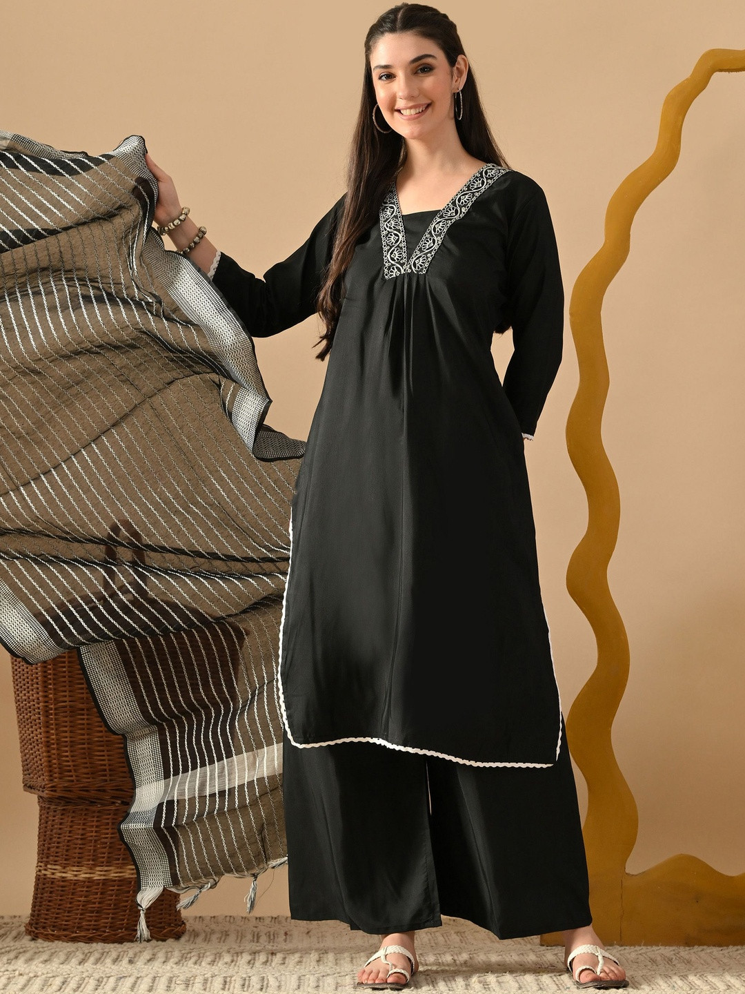 DIZON Women Ethnic Motifs Embroidered Regular Thread Work Kurta with Palazzos & With Dupatta