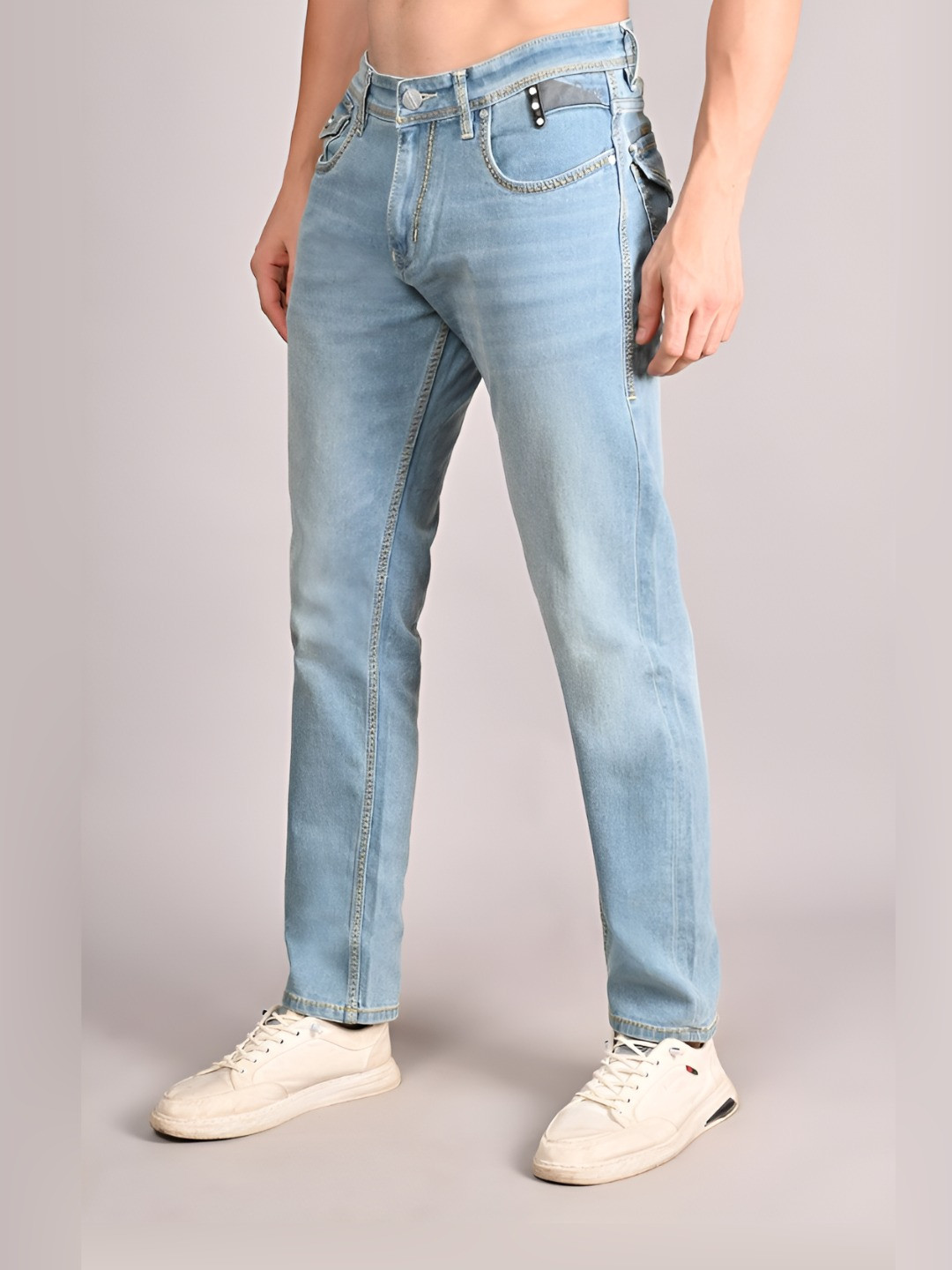 WHITE APPLE JNS Men Regular Fit Mid-Rise Light Fade Jeans