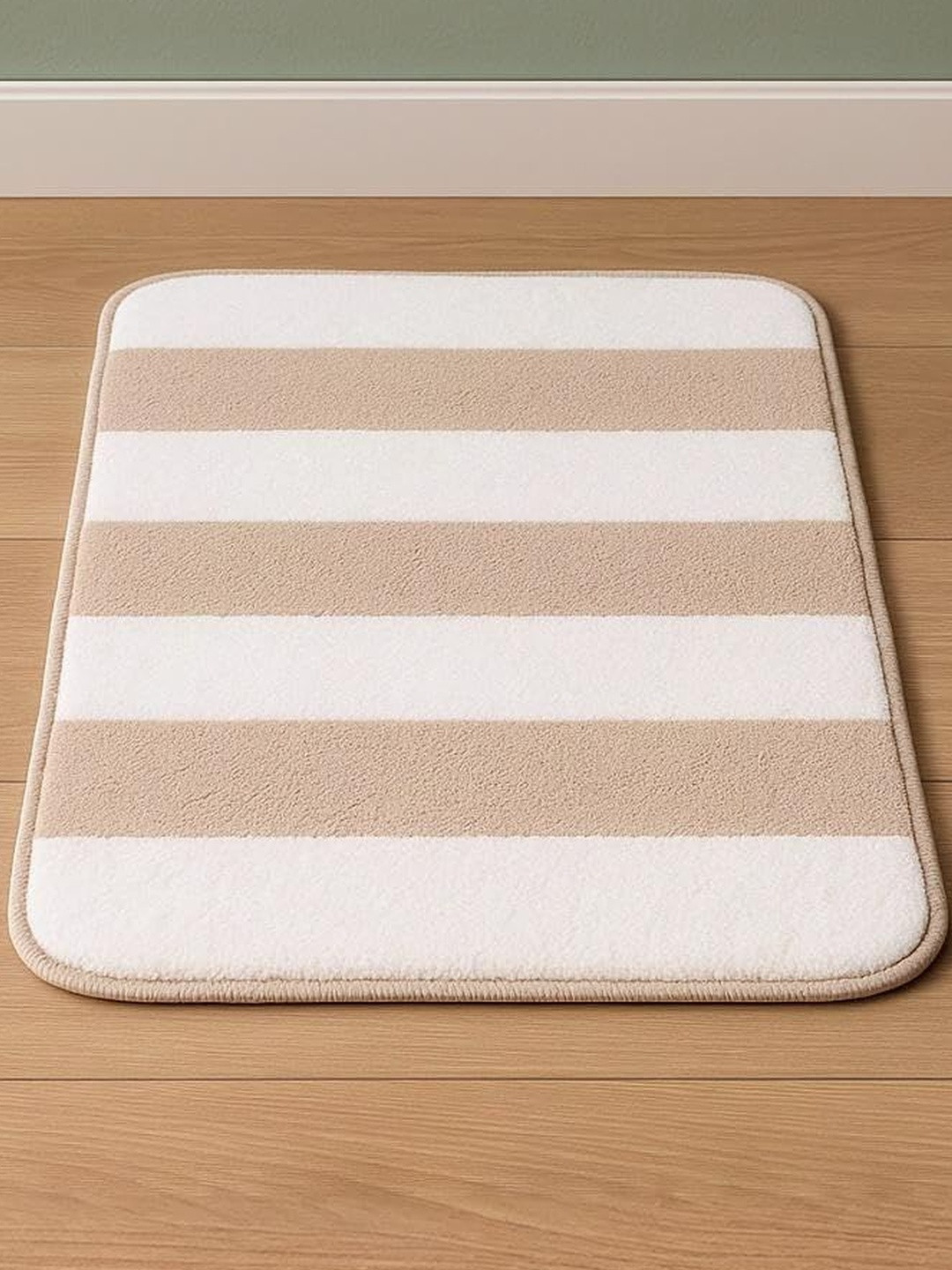 Adhigams White & Beige Striped 1400 GSM Micro Fibre Door Mat