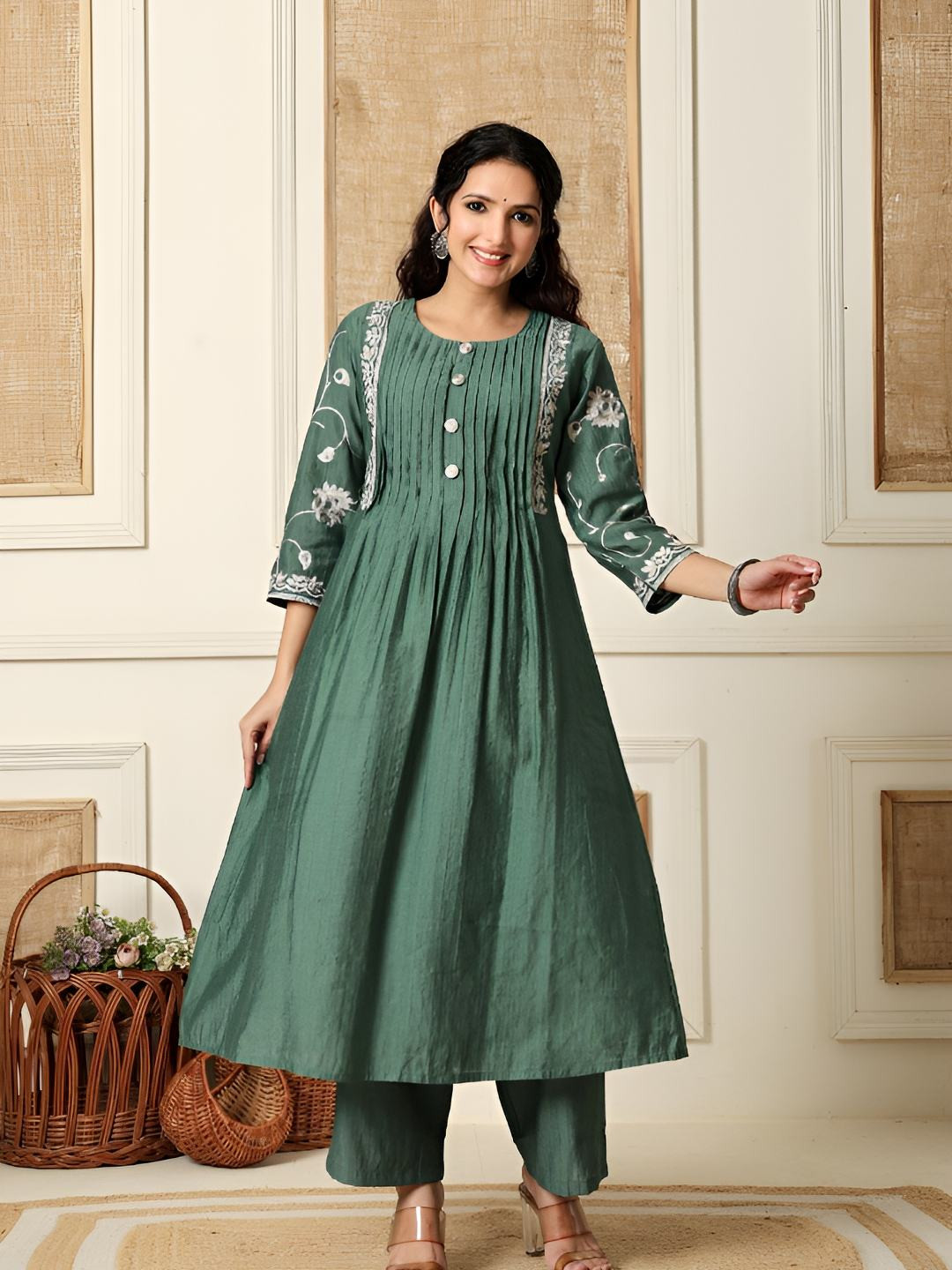 AUTUMN LANE Women Sumaiya Fern Embroidery Kurta Pant Set