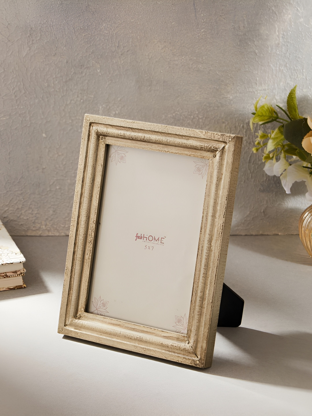 Fabindia Kavya Silver-Toned Metal Table Photo Frames