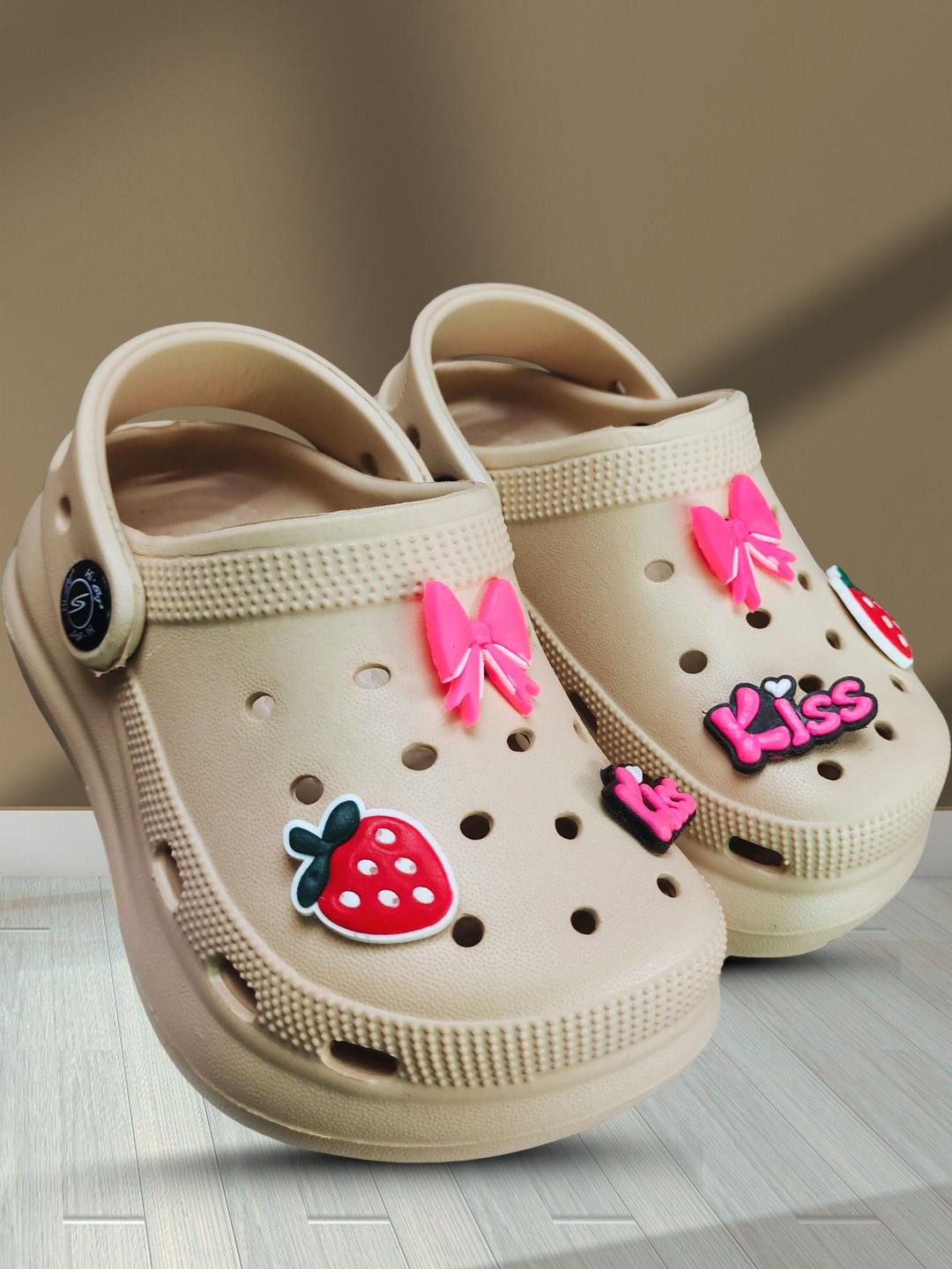 FootStation Girls Beige Stylish Clogs