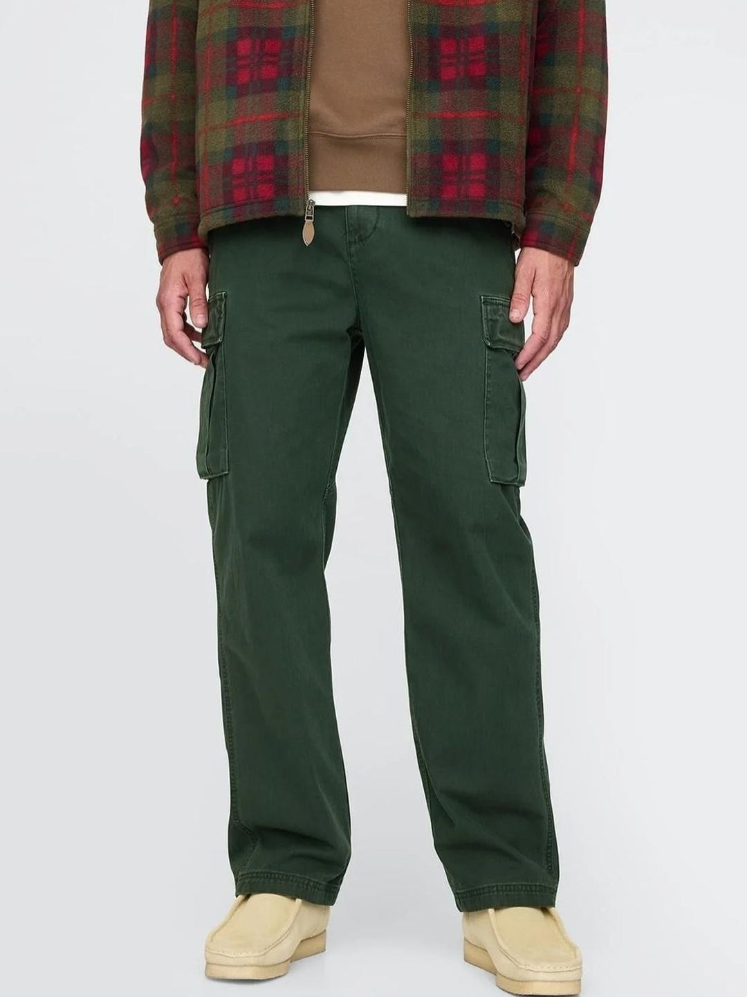 GAP Men Pure Cotton Mid-Rise Cargo Trousers