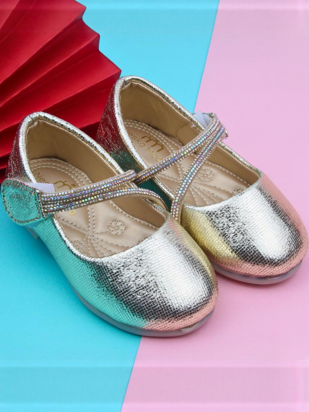 Neska Moda Kids Synthetic Leather Ballerinas (Gold)