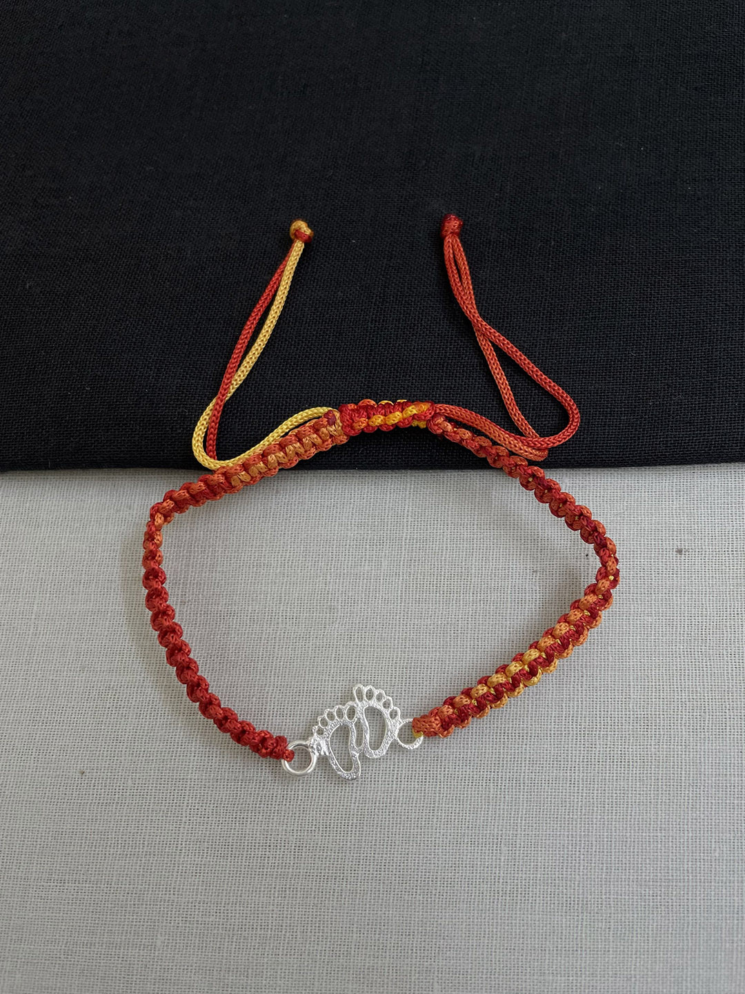 SHILLYN Silver Soul Thread Rakhi