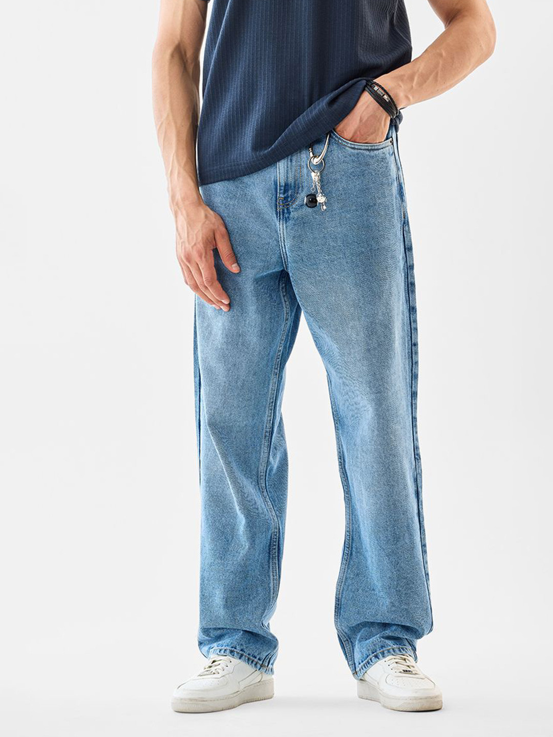 Snitch Men Light Blue Mid-Rise Relexed Fit Jeans
