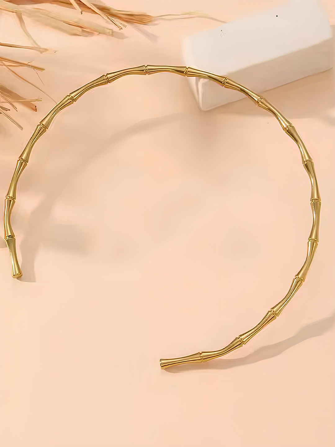 Bohey by KARATCART Gold-Plated Elegant Minimal Necklace