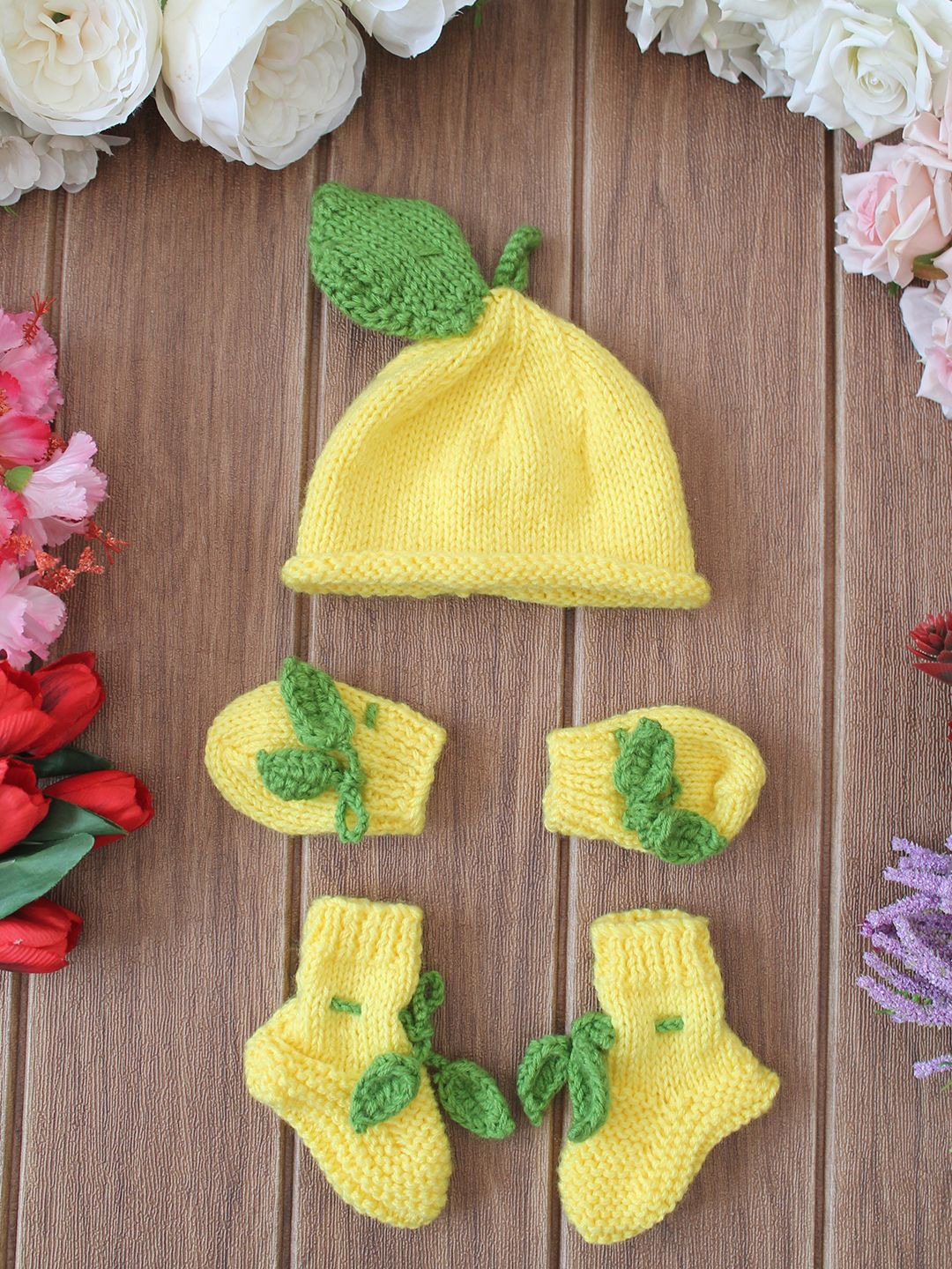 Woonie Infants Cap Mittens & Socks Set