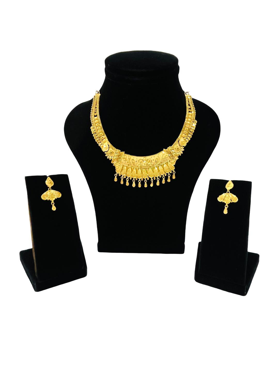 J D Jewellers Women Traditional Gold Plated Jewellery Set