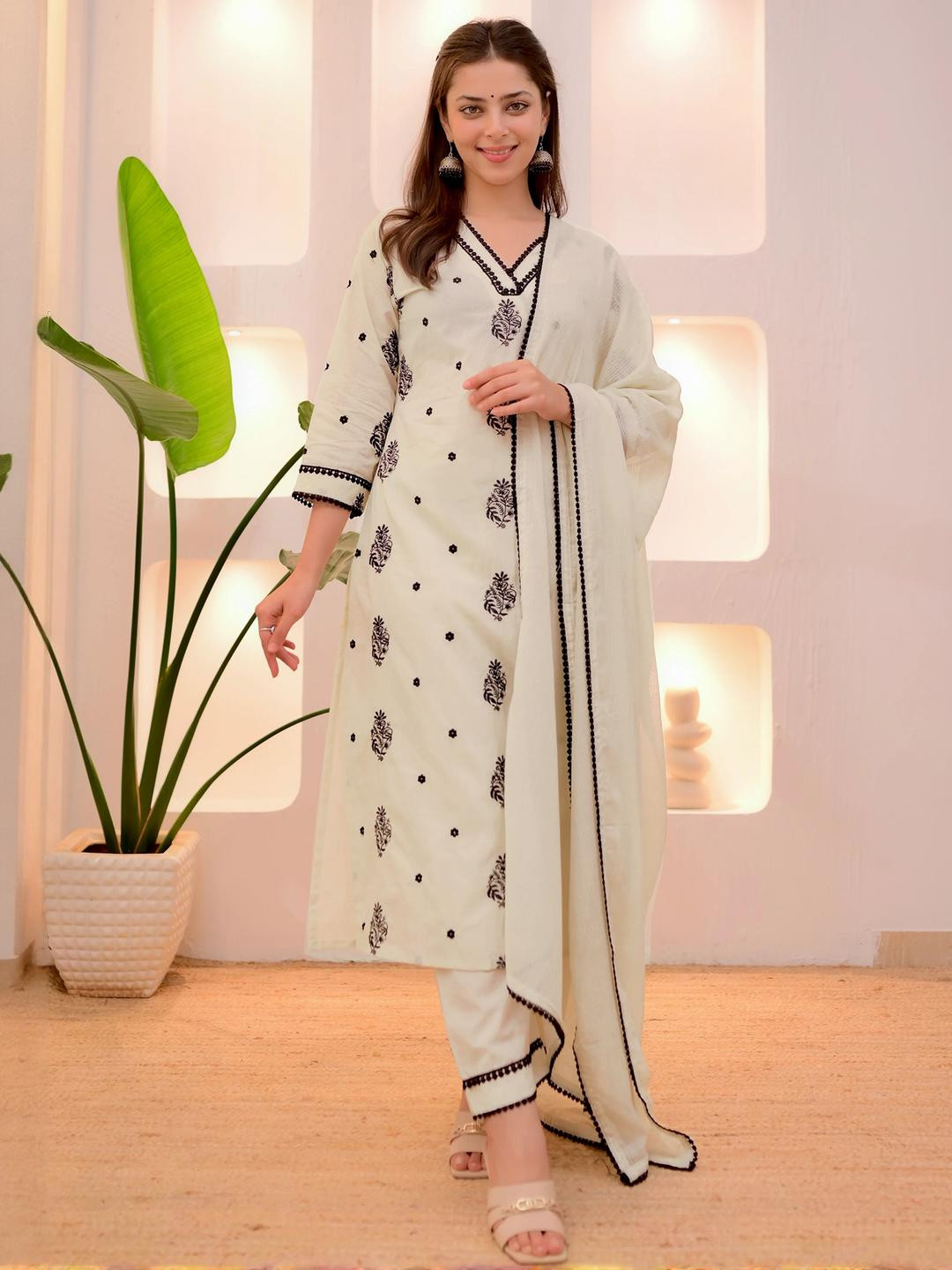 dearthank Women White Embroidered Silk Blend Kurta & Salwar With Dupatta