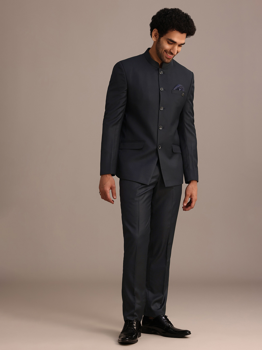 KALKI Fashion Men Mandarin Collar Long Sleeves Jodhpuri And Pant Set With Pocket Square