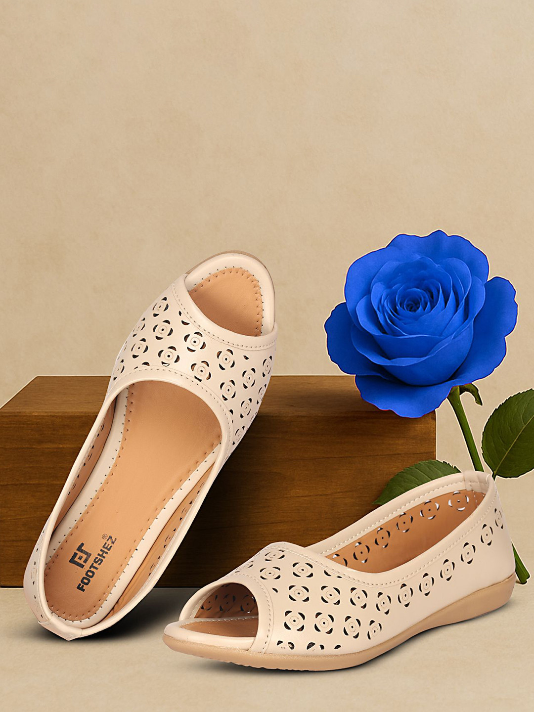 FOOTSHEZ Women Peep Toe Flats with Laser Cuts