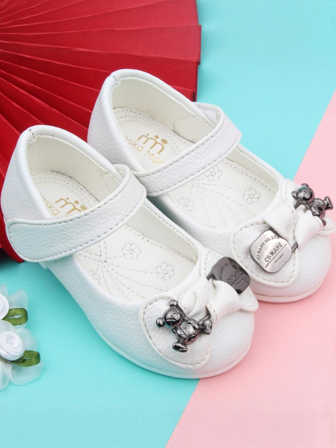 NESKA MODA Kids Girls White Ballerinas Booties