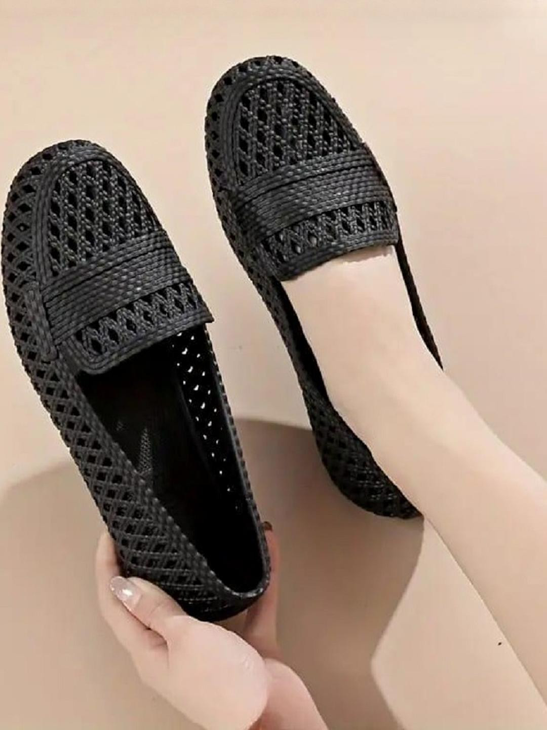Shozie Women Black Woven Design Mules Flat