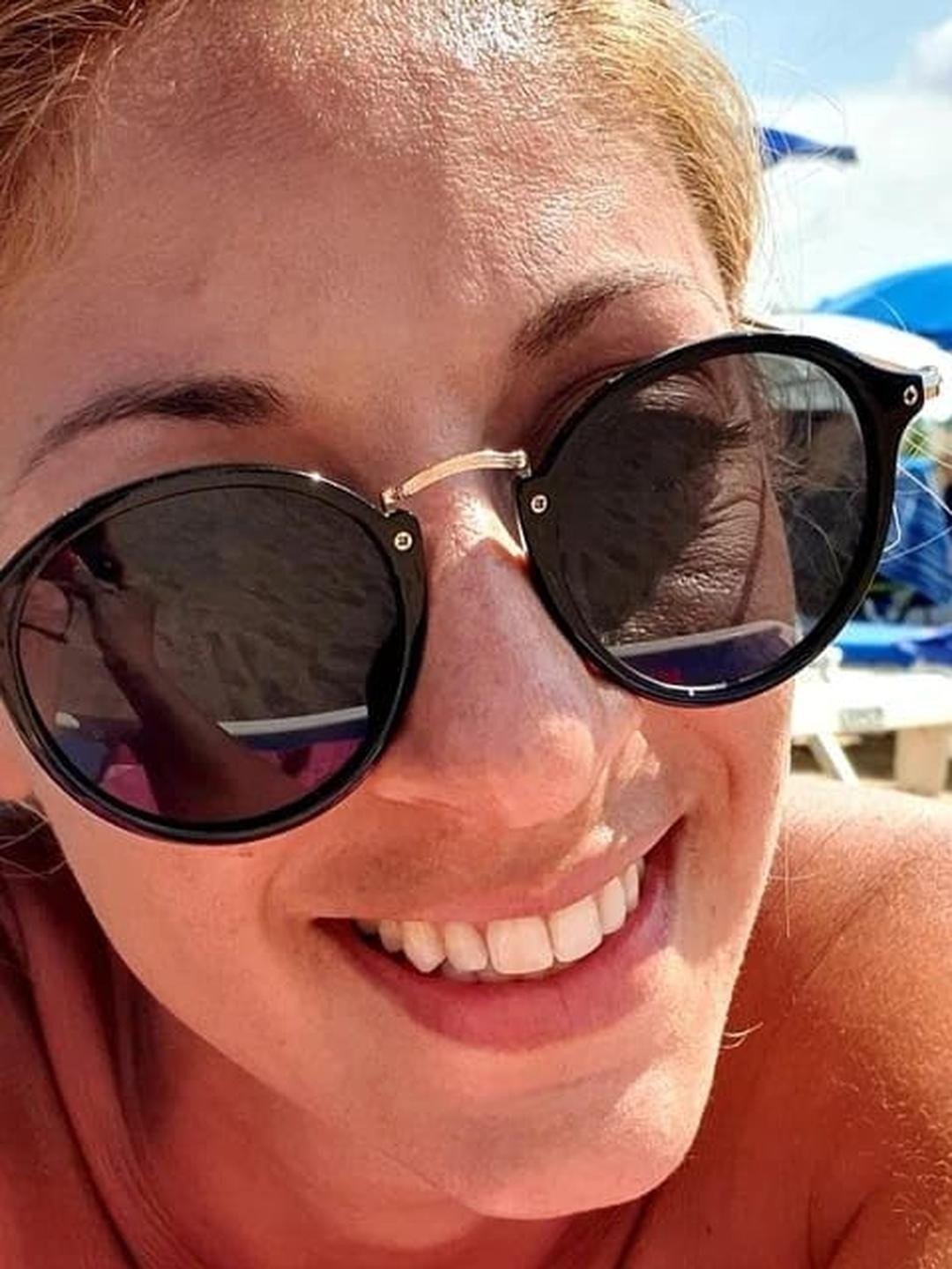 Arzonai Unisex Black Oval Lens Sunglasses