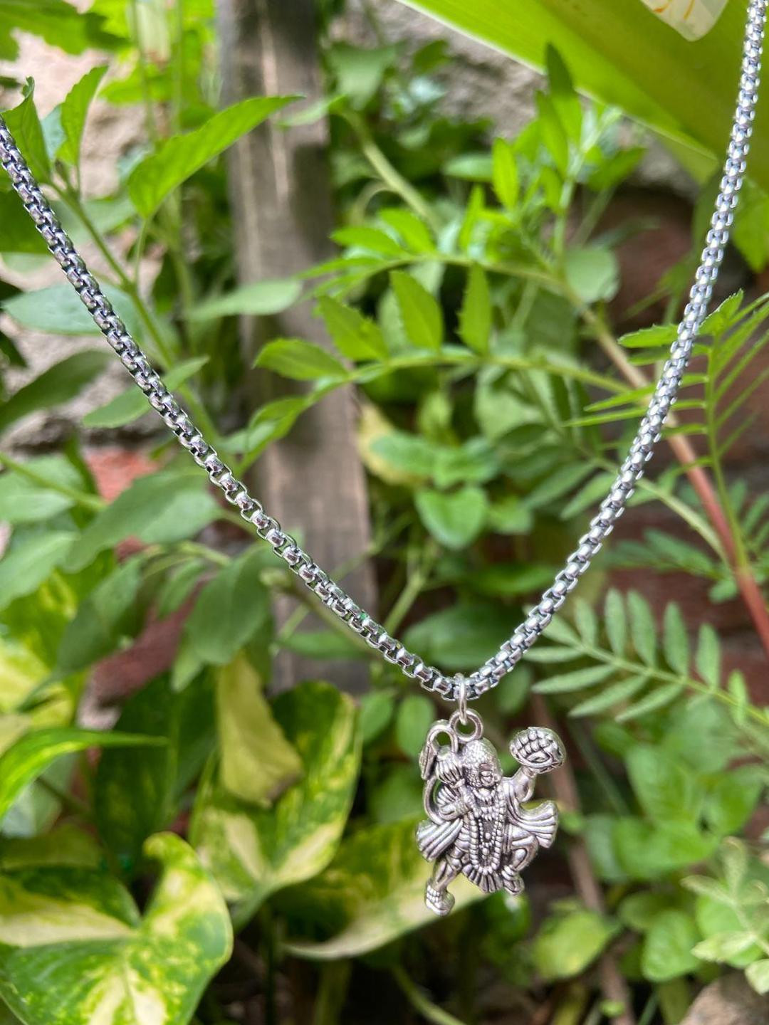 Psight Unisex Silver-Toned Hanuman Pendant with Box Chain