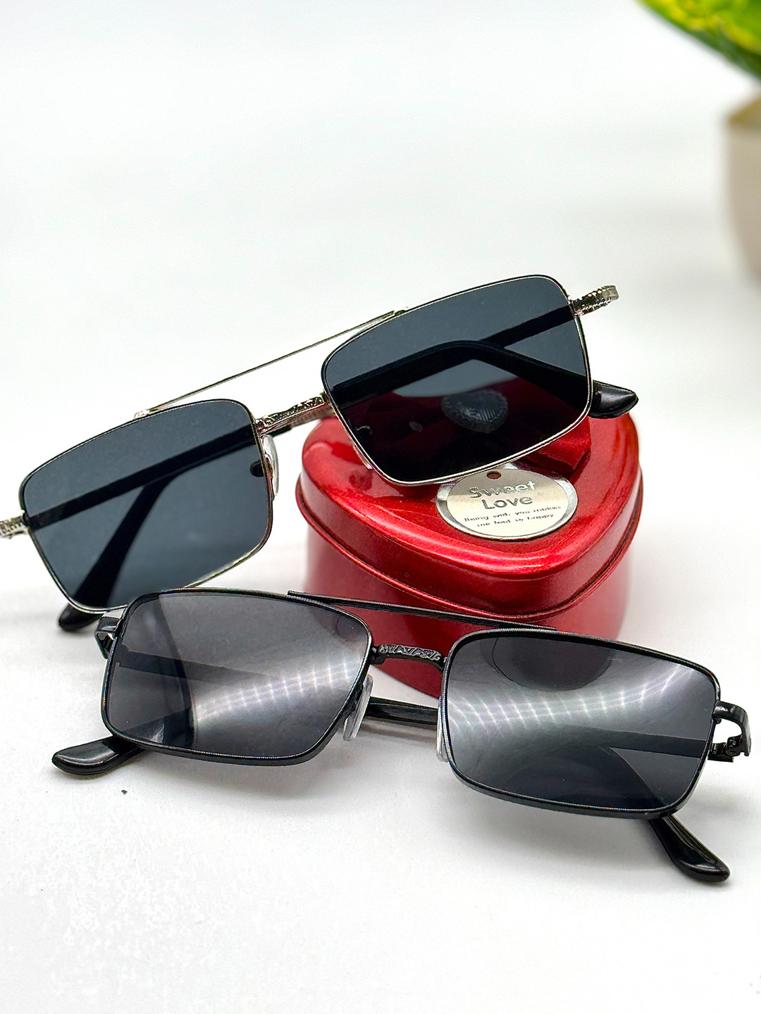 DEXENT COLLECTION Unisex Black Lens & Silver-Toned Square Sunglasses & UV Protected Lens