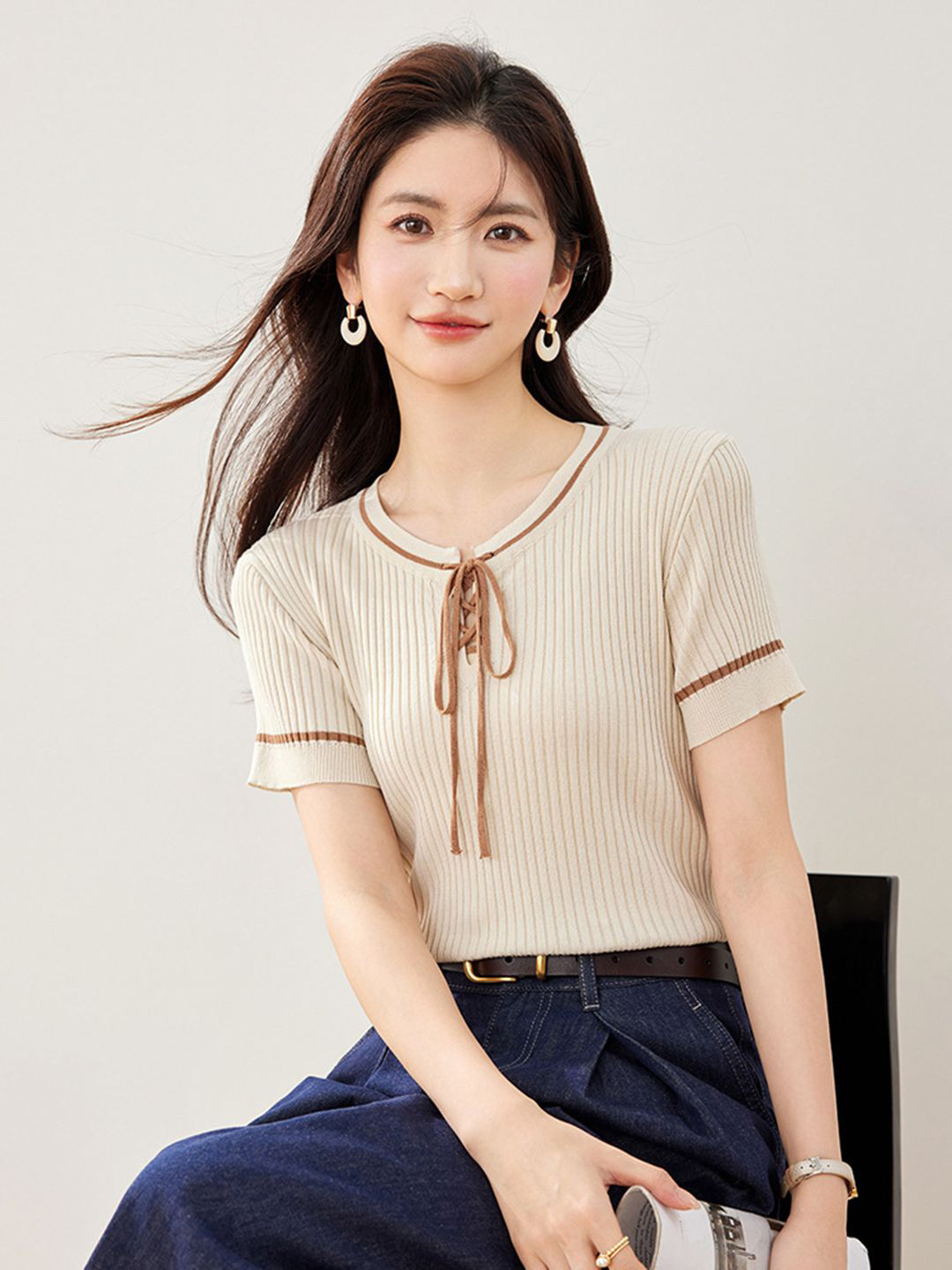 bebe Solid Round Neck Brown Trim Lace-up Front Knit Top