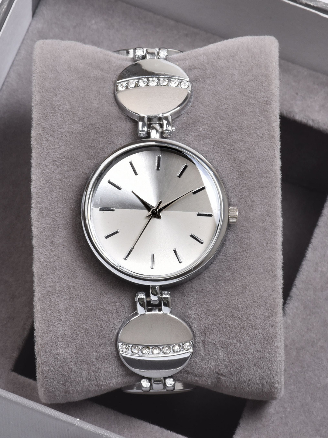 SWADESI STUFF Women Mother Of Pearls Dial & Bracelet Style Analogue Watch W188 SILVER