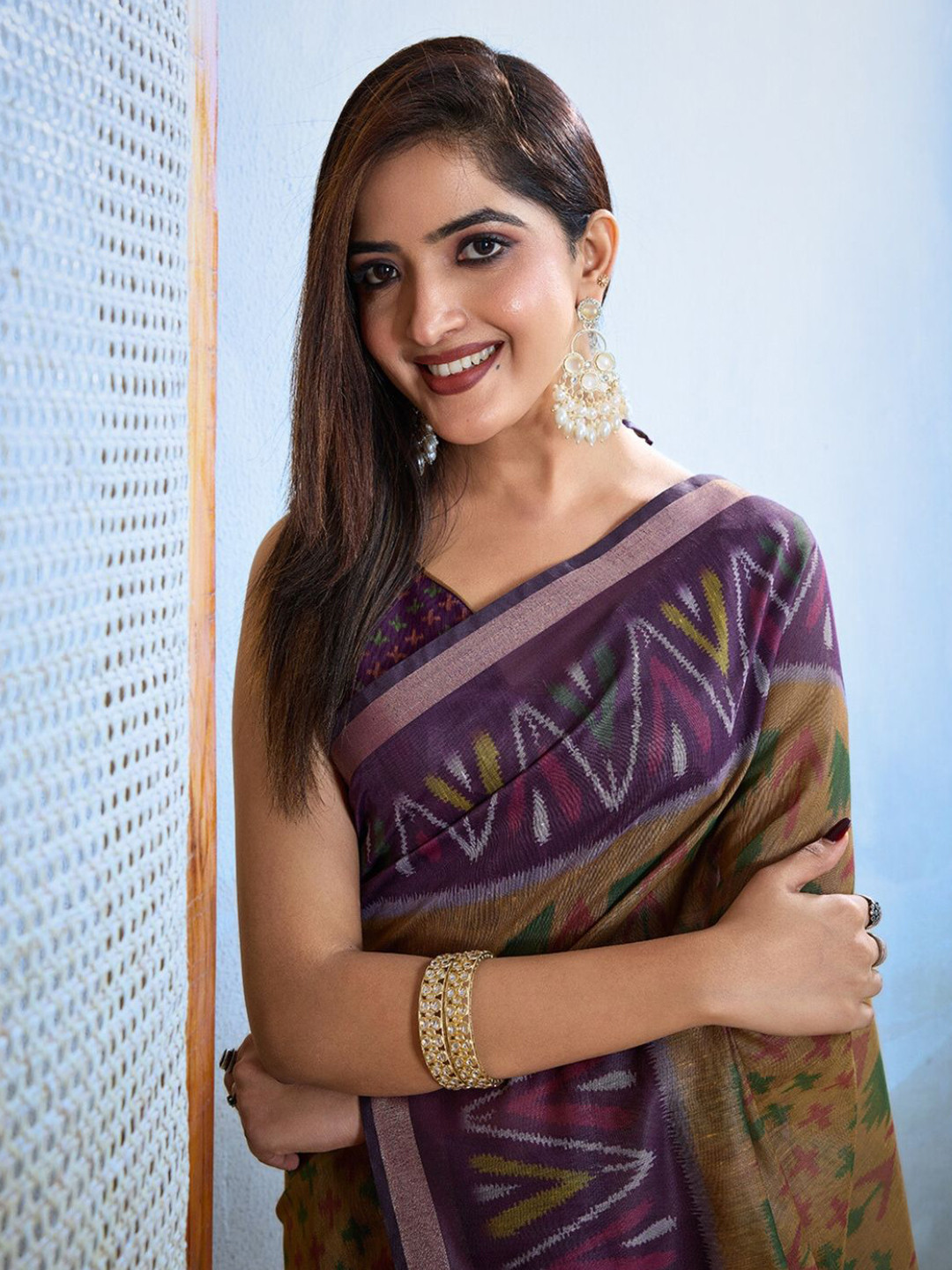 MORDEN MUSE Printed Saree With Blouse Piece