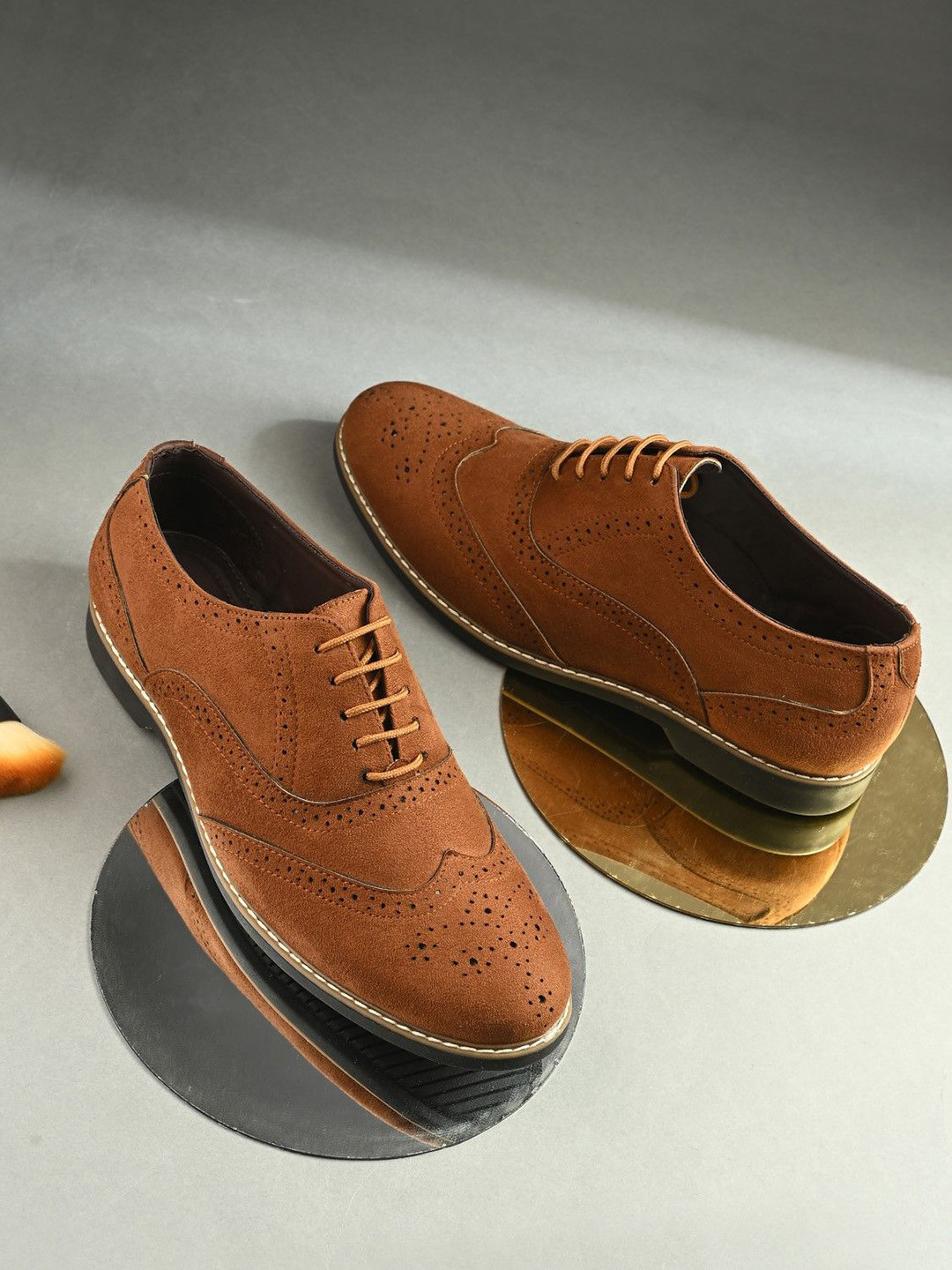 Killer Men Round Toe Brogues with Laser Cuts