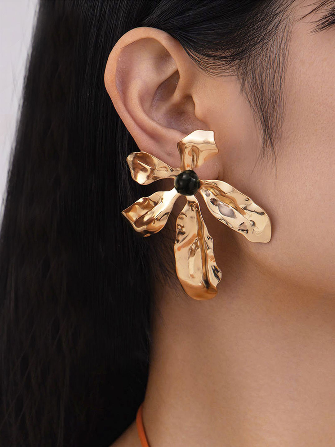 Bohey by KARATCART Gold-Plated Artificial Beaded Floral Studs