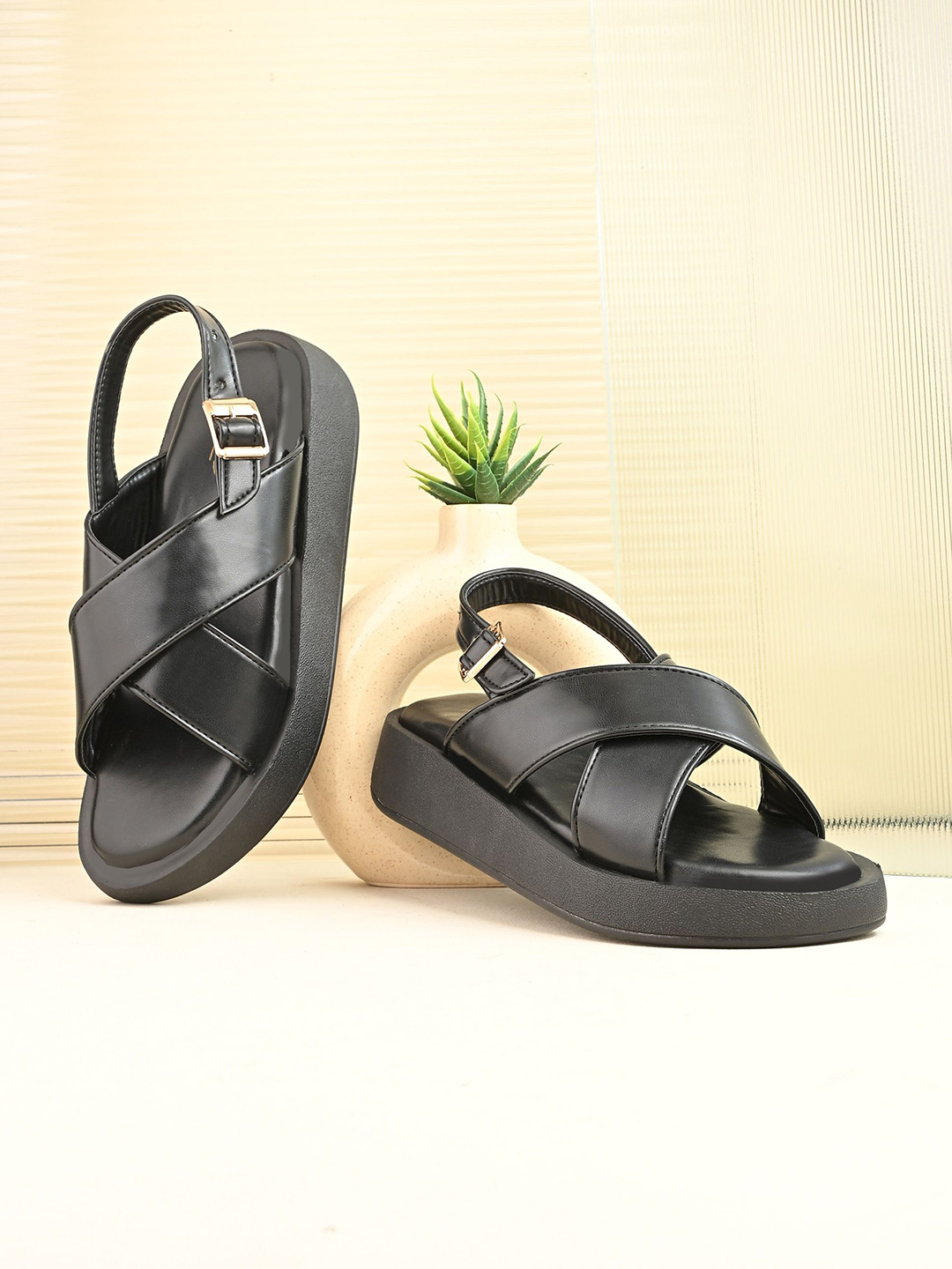 knoos Women Open Toe Cross-Strap Flatform Sandals