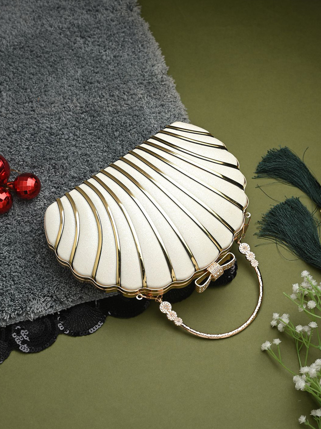 Toobacraft Shell Half Moon Clutch