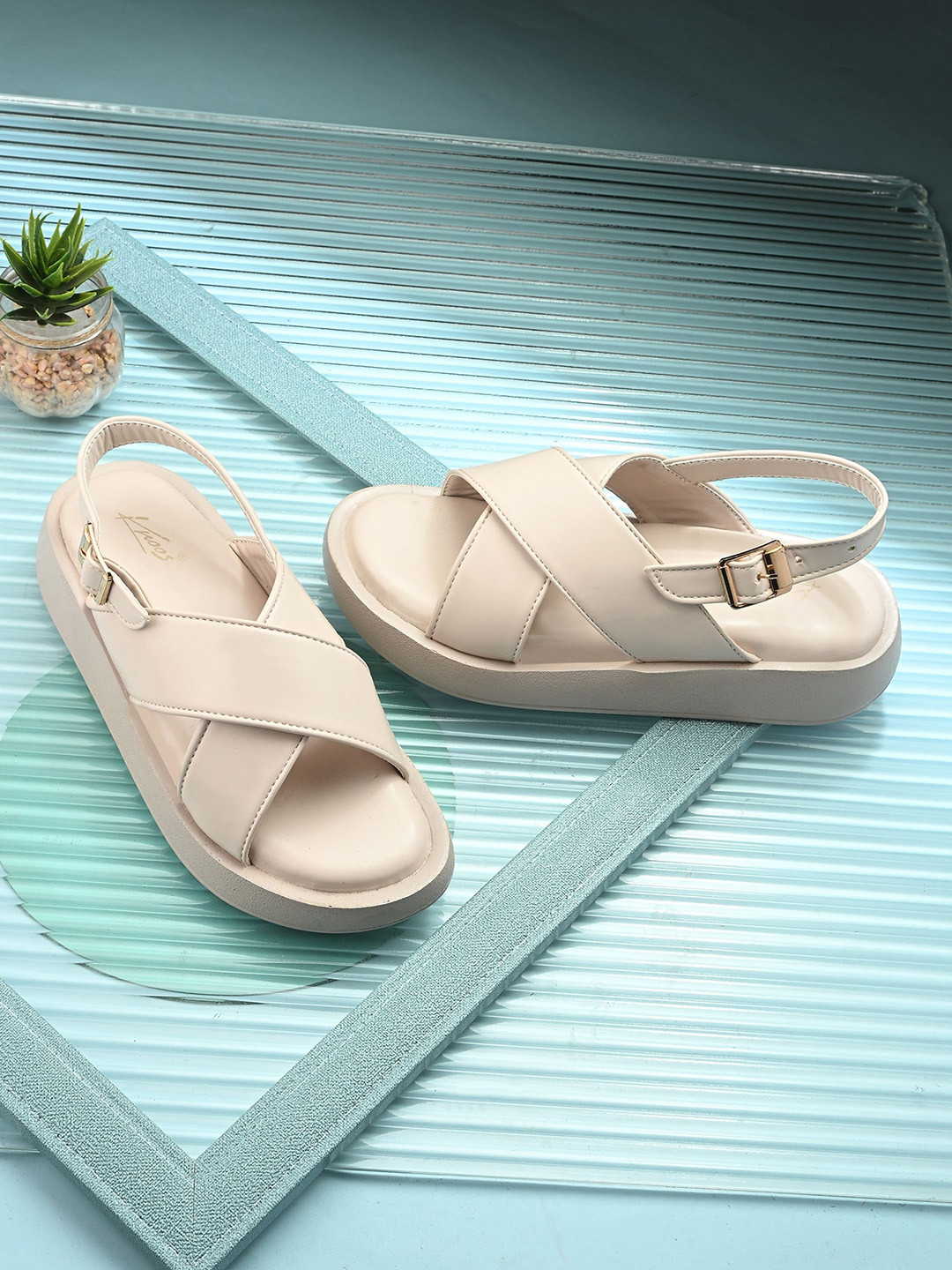 knoos Women Cross-Strap Flatform Heel Sandals