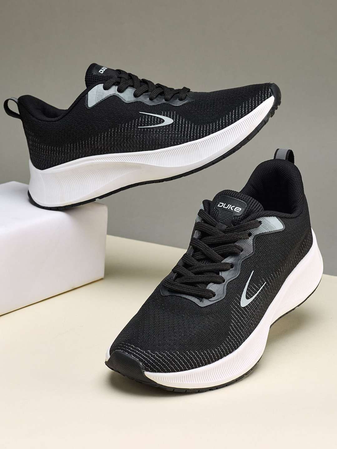 Duke Men Textile Velocity Running Shoes