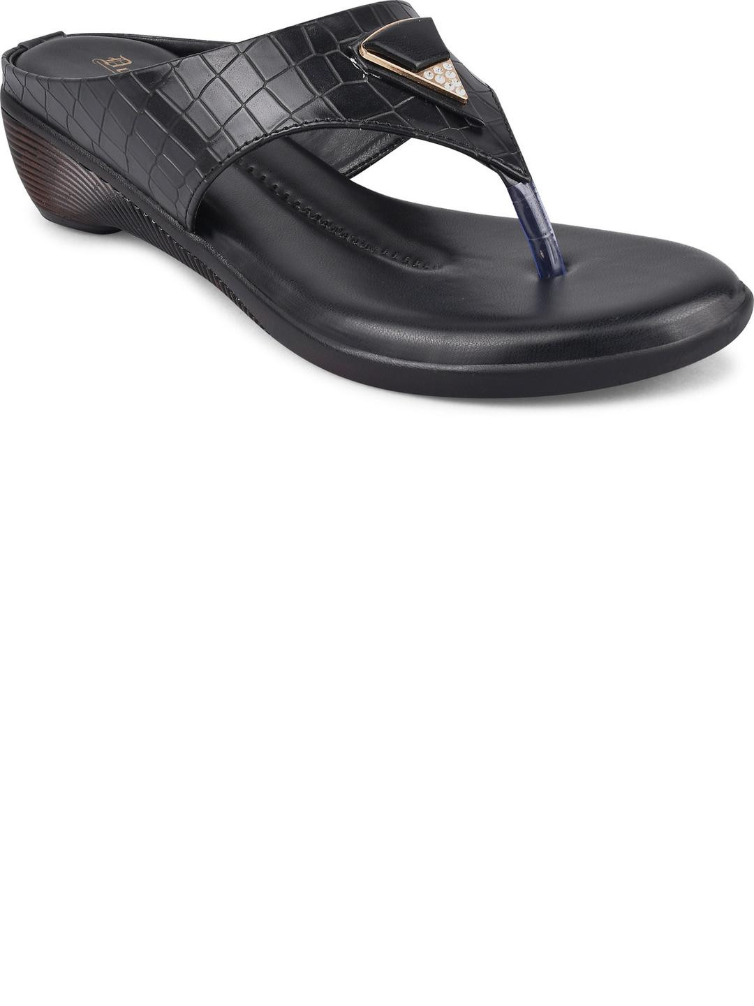 Dollphin Women Black Textured Pattern Wedge Sandals