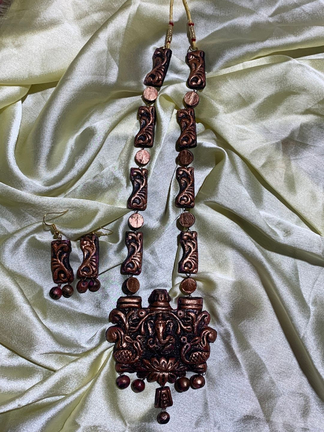 KALAVAATHI Artisan Painted Terracotta Artificial Beaded Jewellery Set