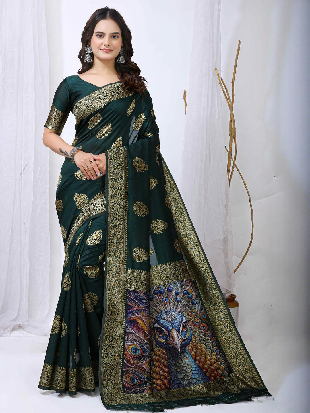 HERE&NOW Floral Woven Design Soft Silk Jacquard Tussar Saree