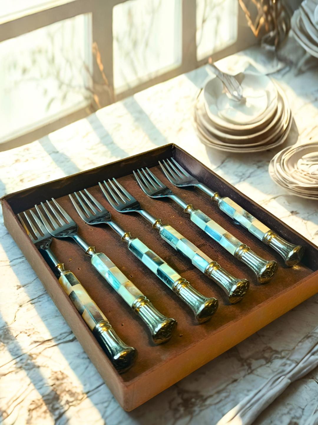 THE HOME CO. Set Of 6 Black & White Stainless Steel Mother Of Pearl Cutlery Set