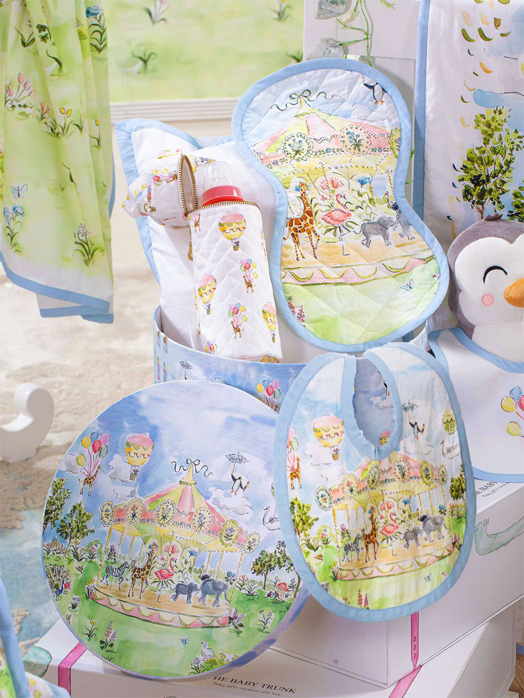 THE BABY TRUNK Infants 4-Pcs Cotton Feeding Bottle Cover With Bibs & Box