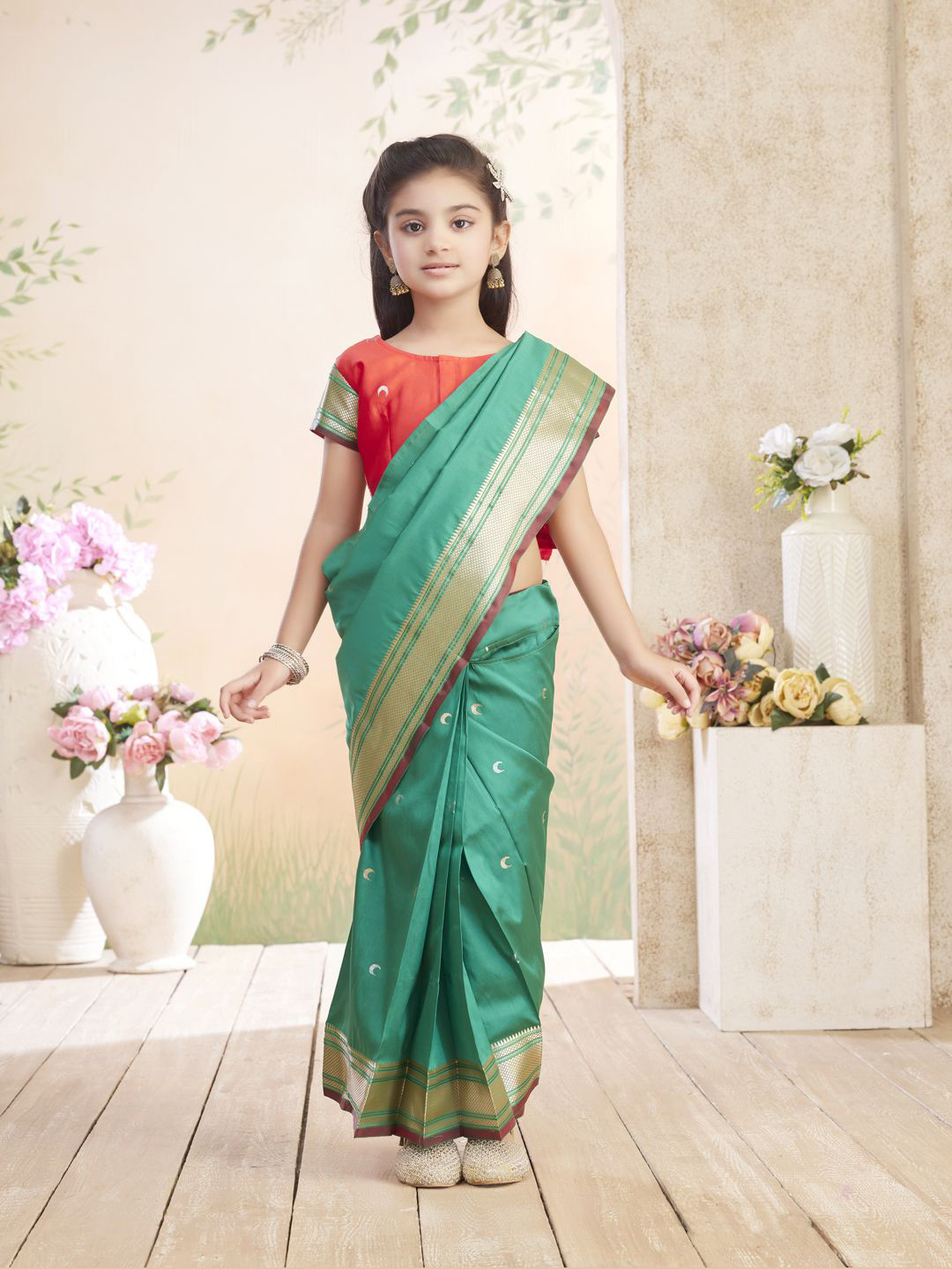 Aarika Girls Woven Design Zari  Saree