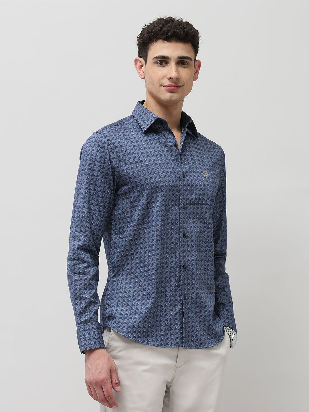 U.S. Polo Assn. Men Tailored Fit Geometric Printed Spread Collar Pure Cotton Casual Shirt
