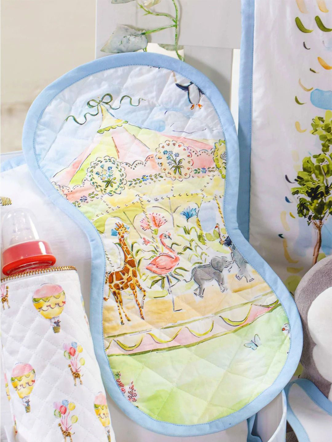 THE BABY TRUNK Infants Egyptian Cotton Carnival Print Burp Cloth