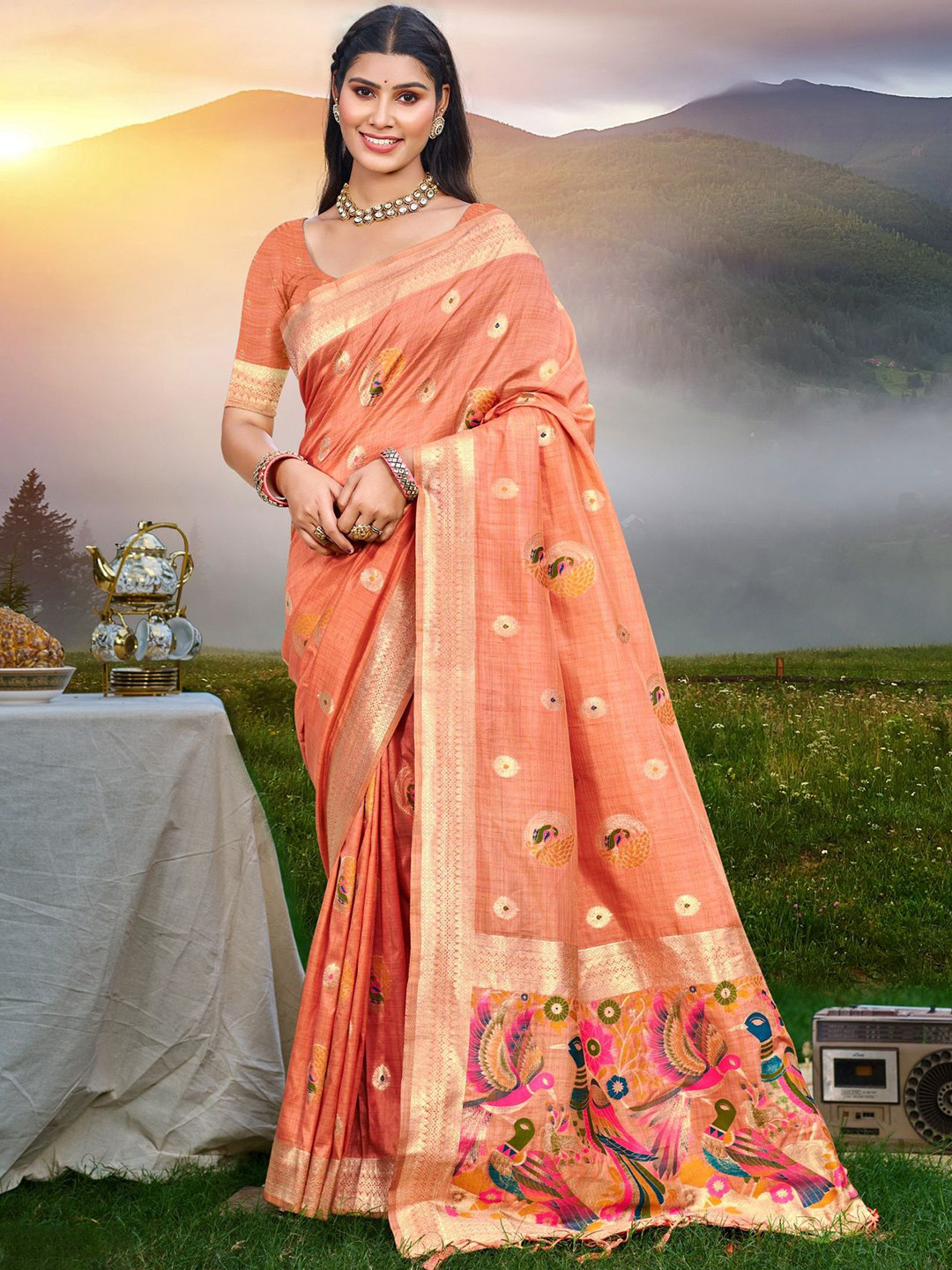 DEVATITHI Gajri Woven Design Zari Saree with Blouse Piece
