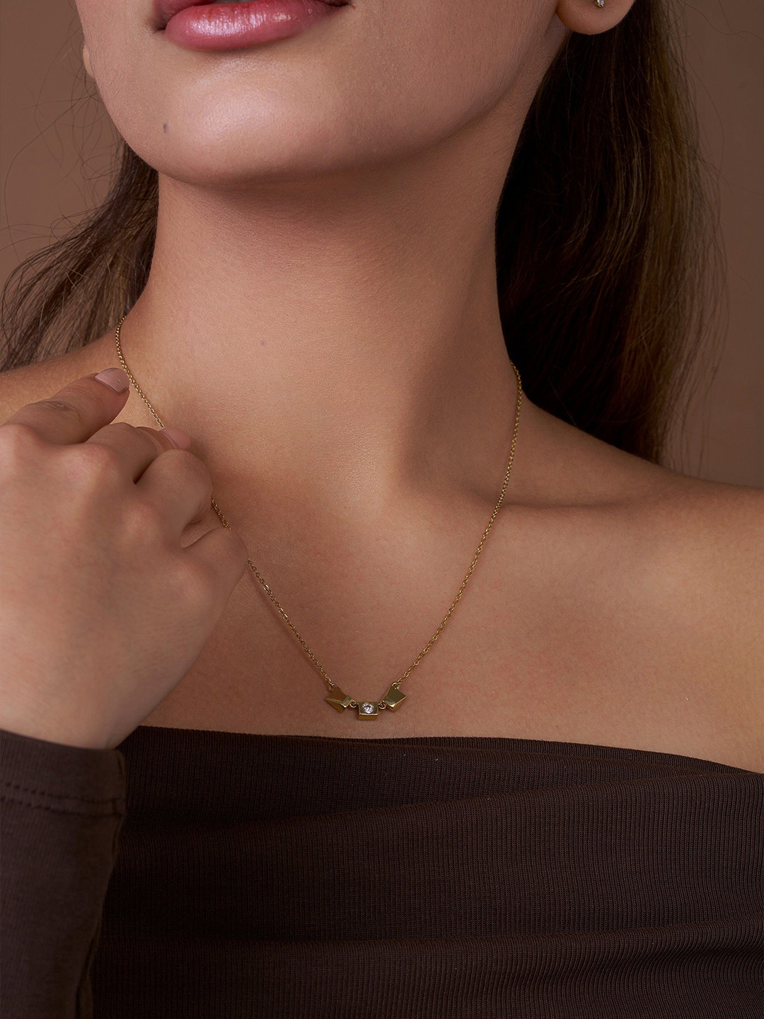 KYMEE 18K Gold Vermeil Stone Studded Vermeil Modern Square Pendant Chain